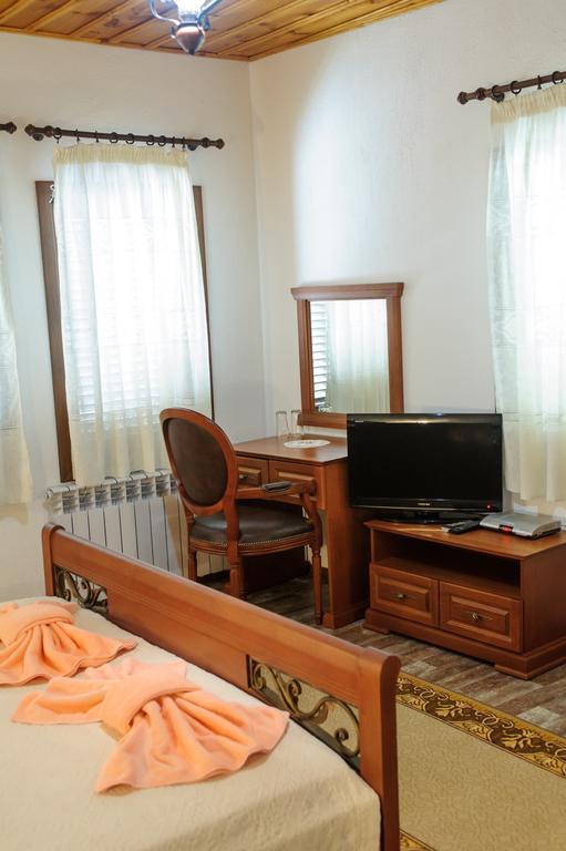 Family Hotel Dinchova Kushta Rozhen Zimmer foto